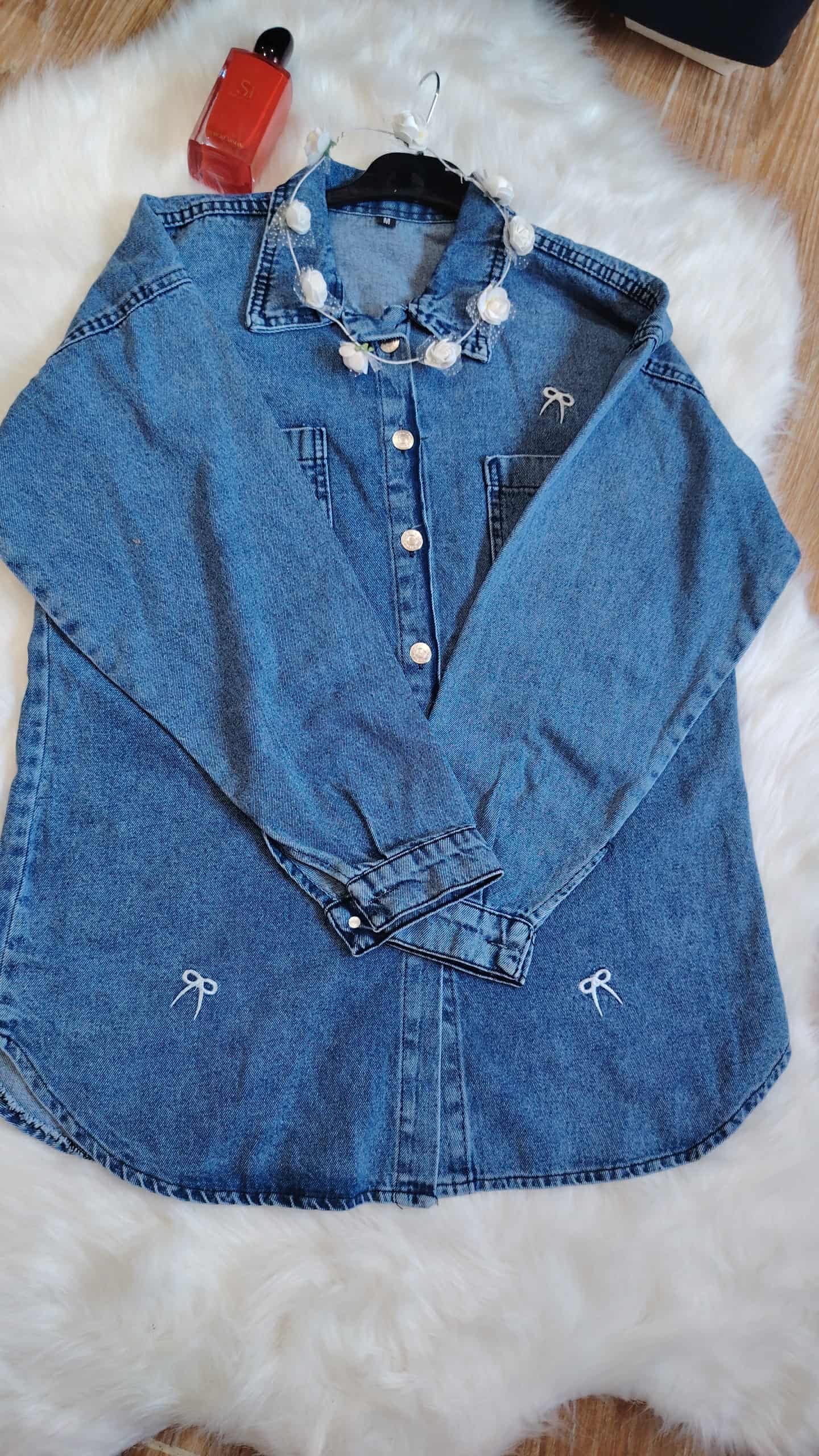 VESTE EN JEAN TRES TENDANCE